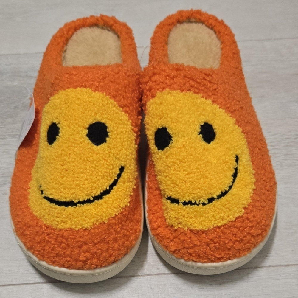 Orange and Yellow Smiley Face Slippers Adult S(5-6)